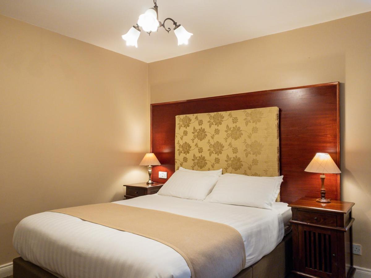 Leenane Hotel Лийнан Екстериор снимка