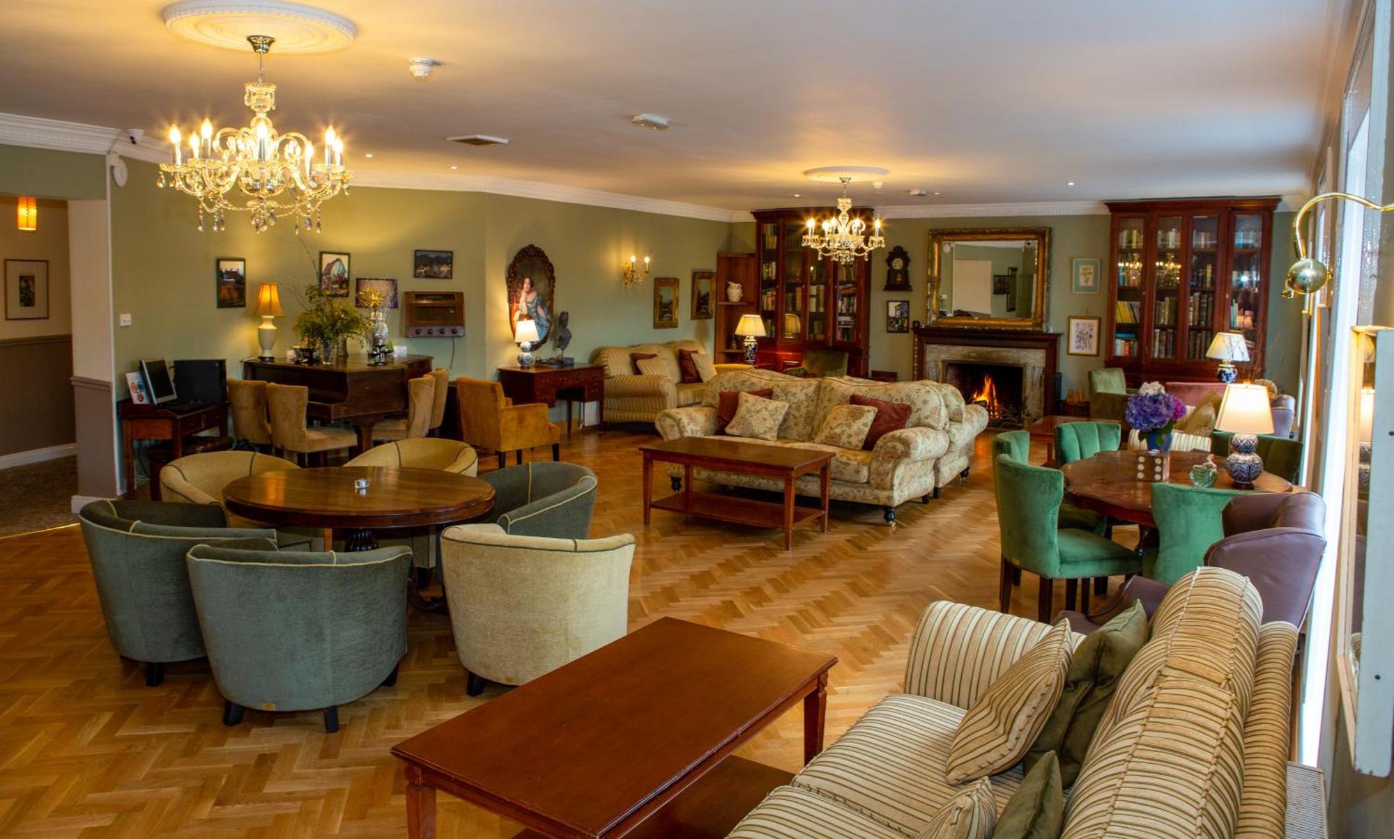 Leenane Hotel Лийнан Екстериор снимка