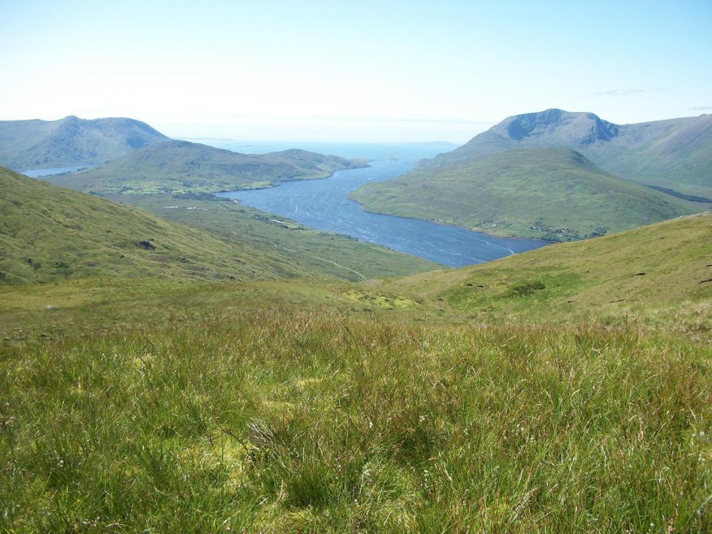 Leenane Hotel Лийнан Екстериор снимка