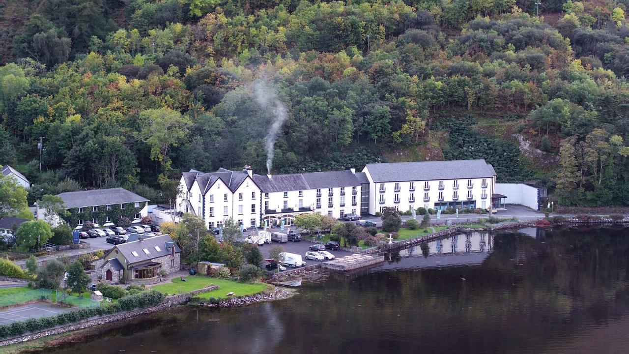 Leenane Hotel Лийнан Екстериор снимка