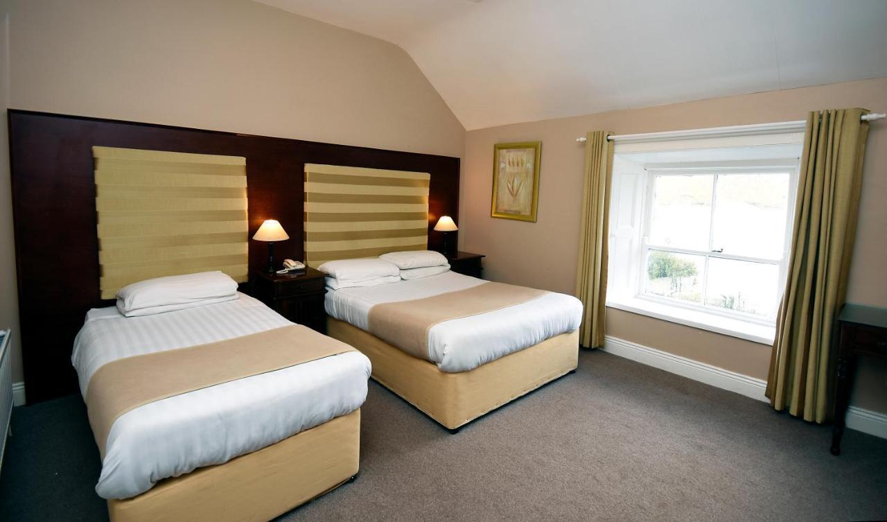 Leenane Hotel Лийнан Екстериор снимка