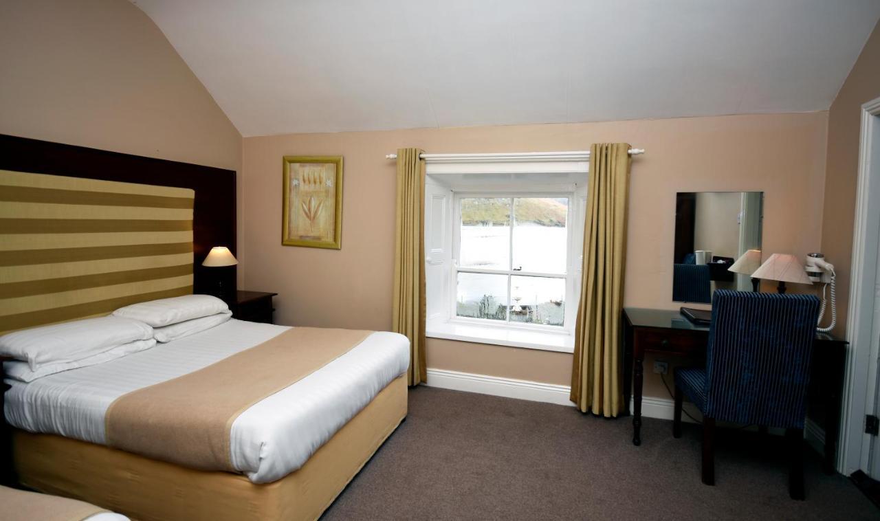Leenane Hotel Лийнан Екстериор снимка