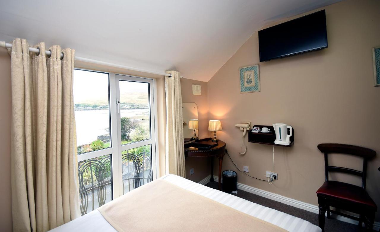 Leenane Hotel Лийнан Екстериор снимка