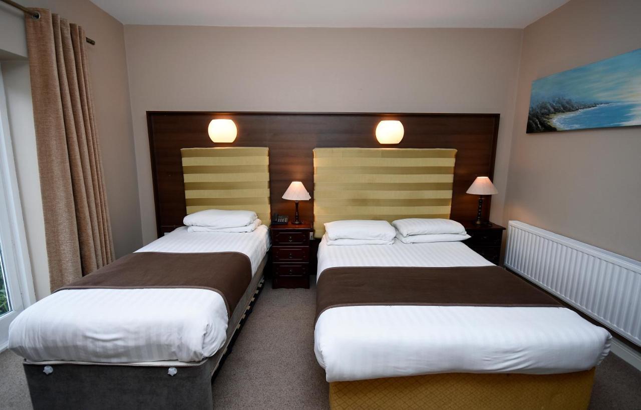 Leenane Hotel Лийнан Екстериор снимка