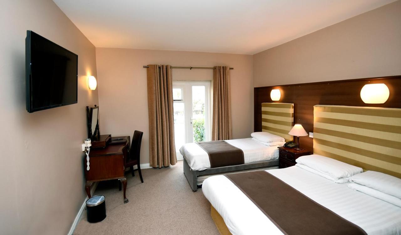 Leenane Hotel Лийнан Екстериор снимка