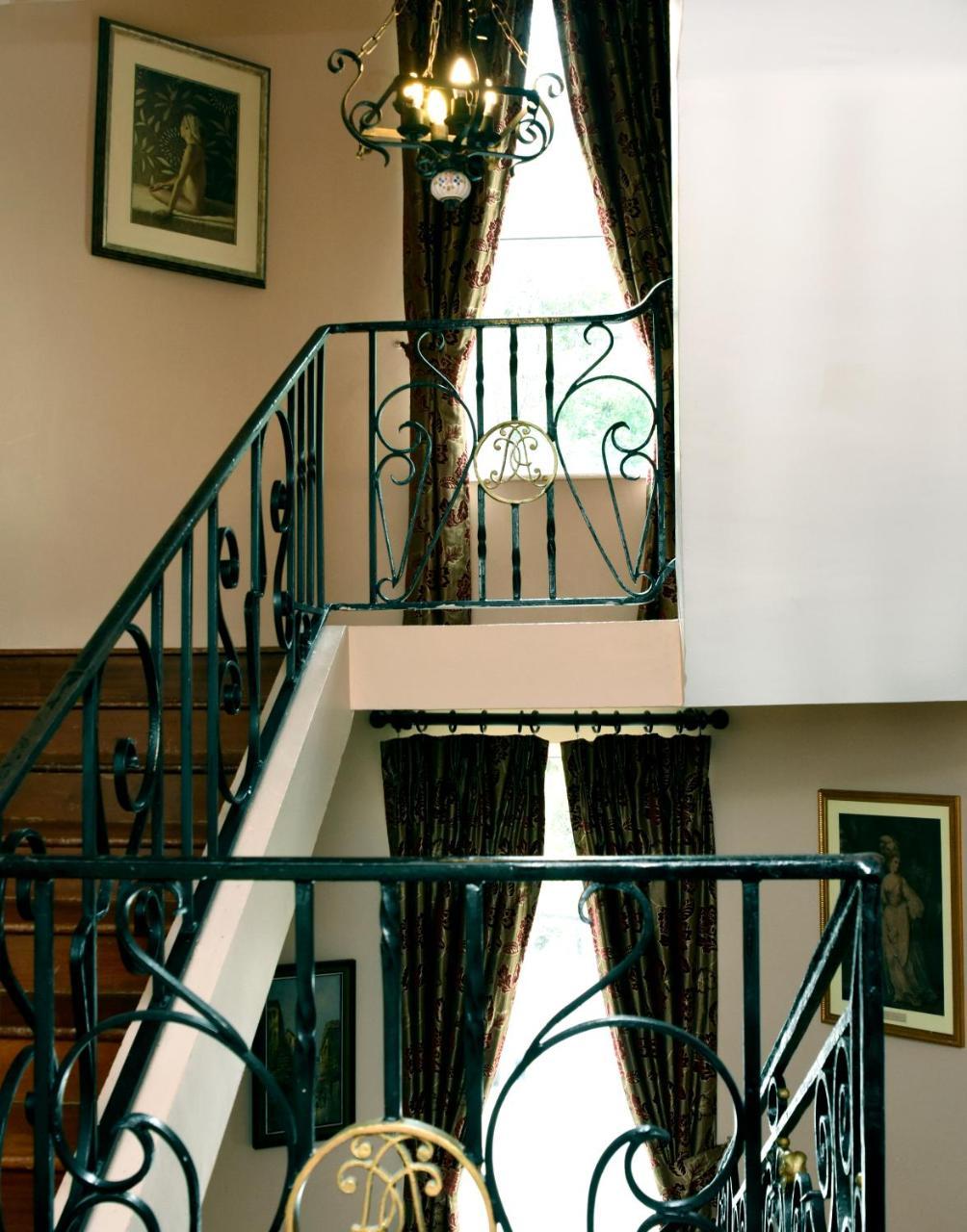 Leenane Hotel Лийнан Екстериор снимка